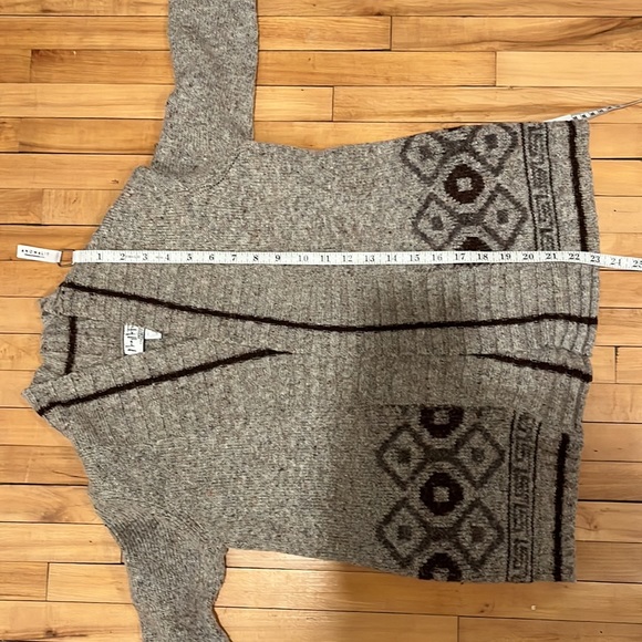 Mary McFadden Cardigan Sweater - Picture 11 of 13